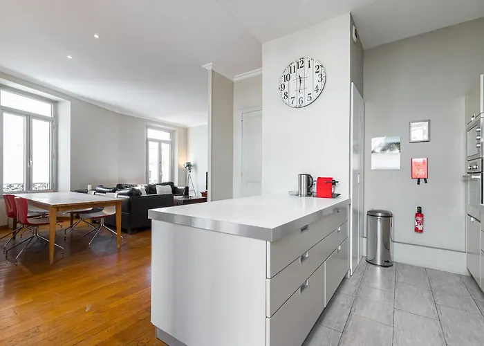 77 Avenue De Grasse