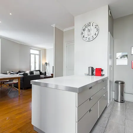 77 Avenue De Grasse